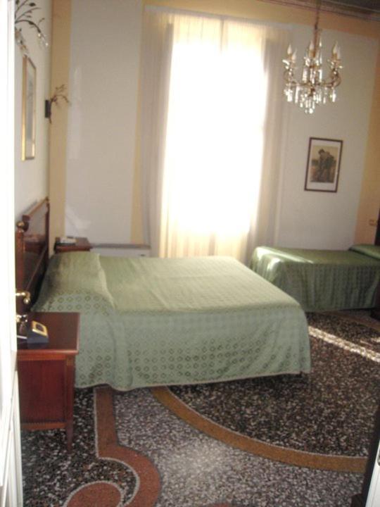 Villa Viola Tortone Extérieur photo